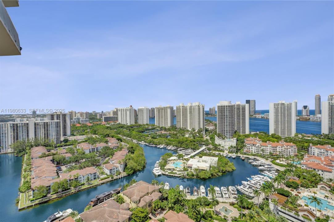 1000 W Island Blvd 2908, Aventura, Florida 33160, USA