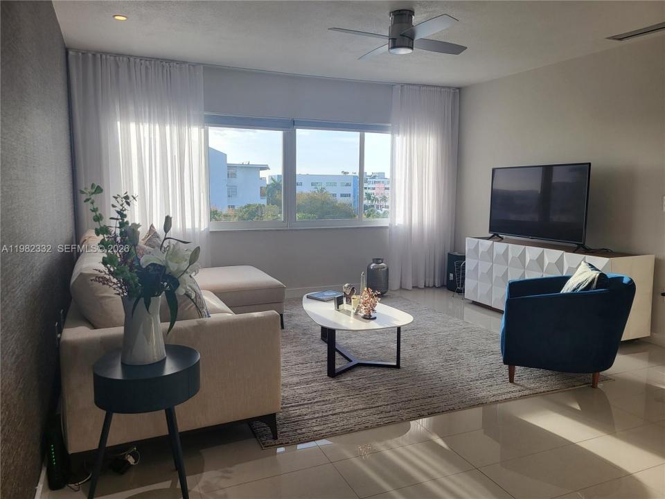 1020 94th St 502, Bay Harbor Islands, Floride 33154, États-Unis