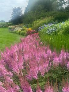 571 Pauls Lane, Southampton, New York 11932, USA