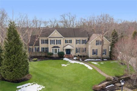 25 Hoyer Court, East Greenwich, RI 02818, USA