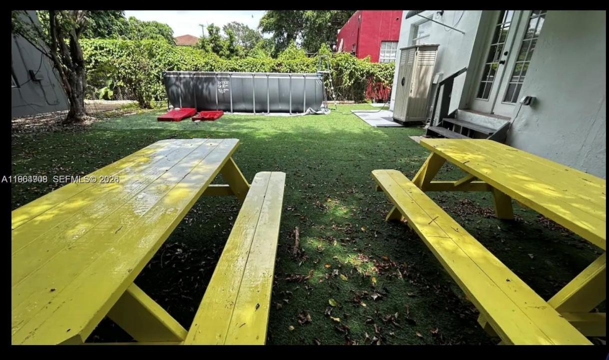 845 NW 3rd St C, Miami, Floryda 33128, USA