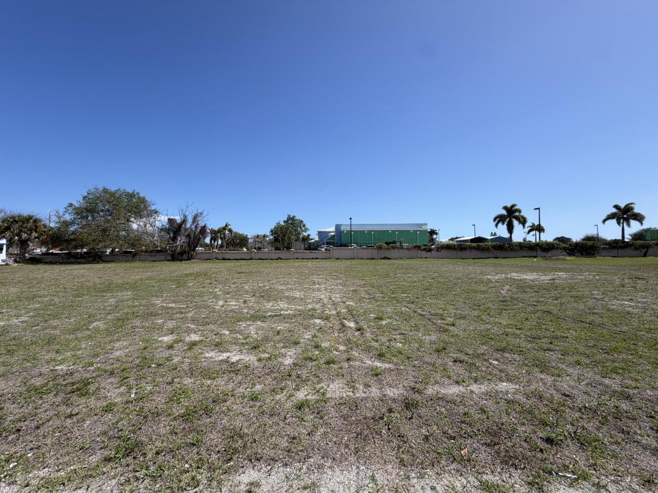 705 SE Tarpon Avenue, Stuart, Florida 34994