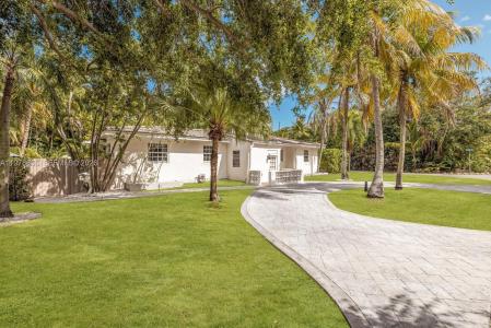 11801 NE 11th Ave, Biscayne Park, Florida 33161, Estados Unidos