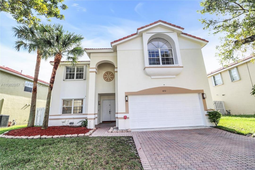 652 NW 133rd Dr, Plantation, Florida 33325