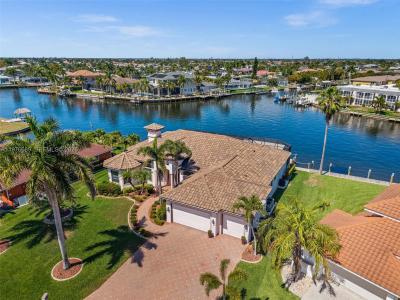 5205 Tamiami CT, Cape Coral, Florida 33904