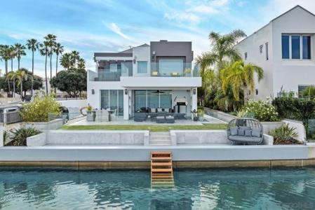 Spinnaker Way, Coronado, California 92118