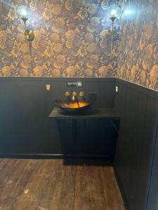 924 71st Street, Miami Beach, Florida 33141