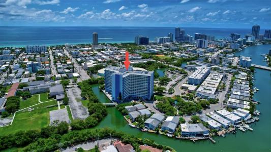 7441 Wayne Avenue 8J, Miami Beach, Florida 33141, USA