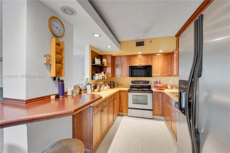 919 Hillcrest Dr 704, Hollywood, Florida 33021, USA