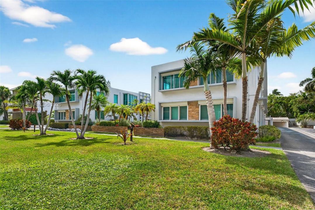 10178 Collins Ave 208, Bal Harbour, Floride 33154, États-Unis