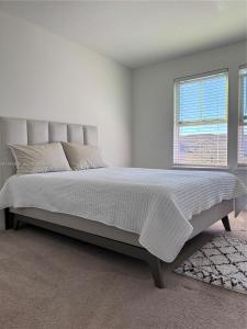 1001 LA MIRADA, Kissimmee, Florida 34744, USA