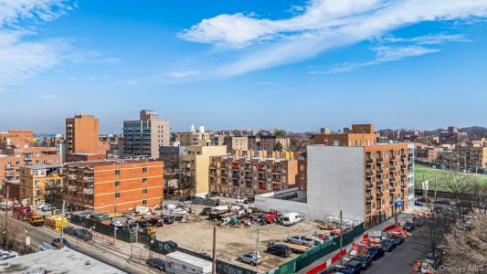 32-19 Linden Place, New York, New York 11354, HOA KỲ