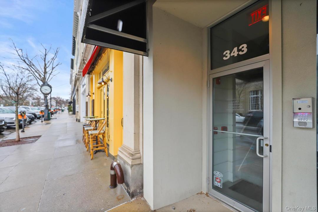 343 Greenwich Avenue, Greenwich, Connecticut 06830, USA