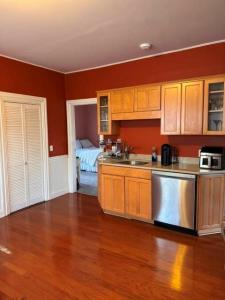 4 Mansfield Street 2, Providence, RI 02908, USA
