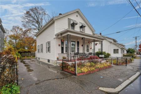 172 Ivy Street, East Providence, RI 02914, USA