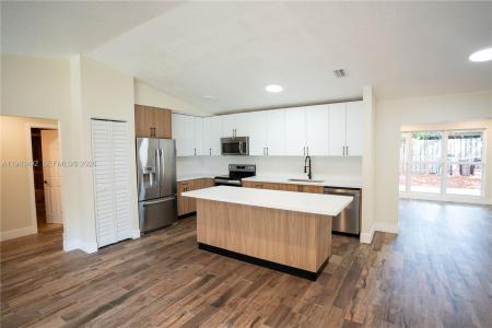 8915 NW 26th Ct, Coral Springs, Florida 33065, USA