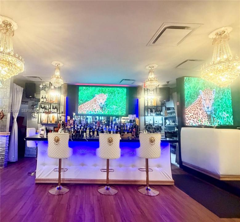 Sunny Isles Beach, Florida 33160, USA