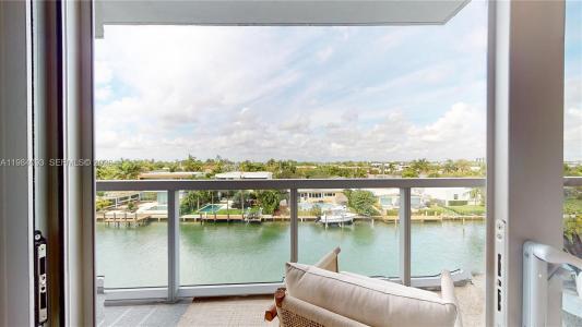 9940 W Bay Harbor Dr 5E-N, Bay Harbor Islands, फ्लोरिडा 33154, संयुक्त राज्य अमेरिका