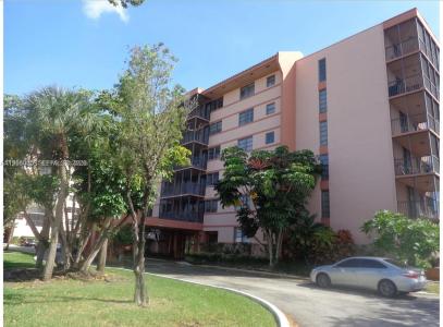 20850 San Simeon Way 107-5, Miami, Флорида 33179, Соединенные Штаты
