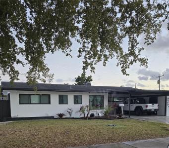 9460 Martinique Dr, Cutler Bay, Florida 33189, USA