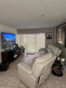 1900 W 68th St F104, Hialeah, Florida 33014, USA