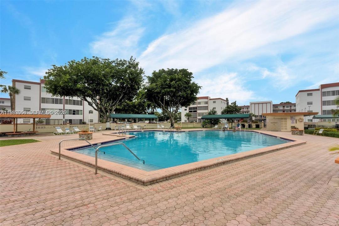 4270 NW 40th St 201, Lauderdale Lakes, Florida 33319, USA