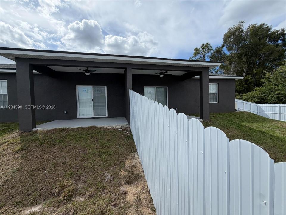 723 Ivan Ave S 723, Lehigh Acres, Florida 33973, USA