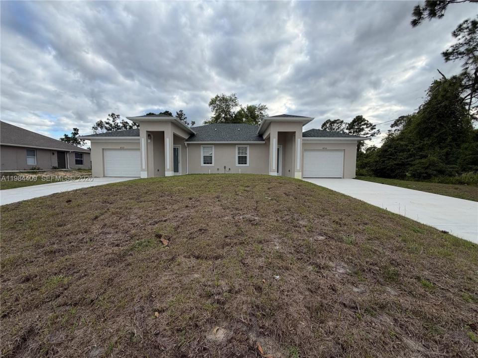 4719 28th St SW 4719, Lehigh Acres, Florida 33973, USA