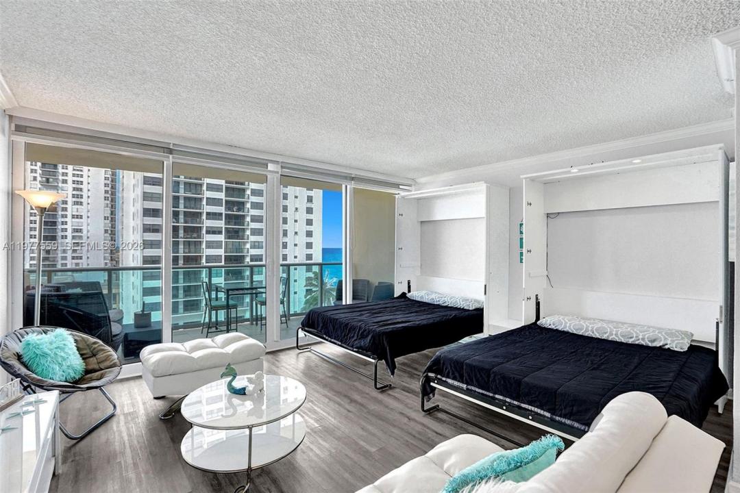 2501 S Ocean Dr 804 (Available Oct 16), Hollywood, Floride 33019, États-Unis