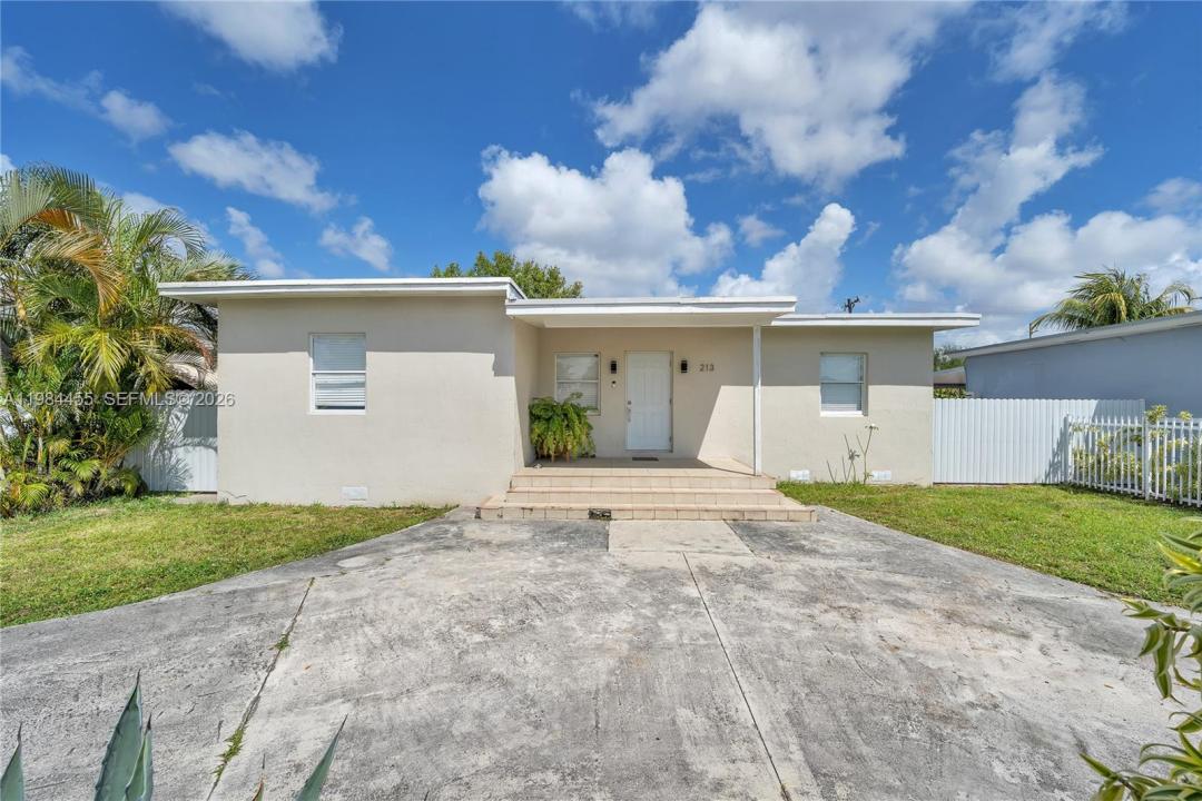 213 W 20th St, Hialeah, Florida 33010, Estados Unidos