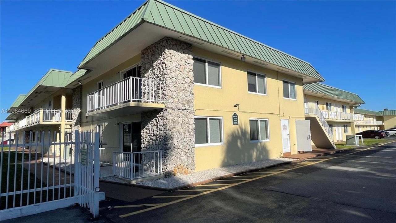 505 NW 177th St 212, Miami Gardens, Floride 33169, États-Unis