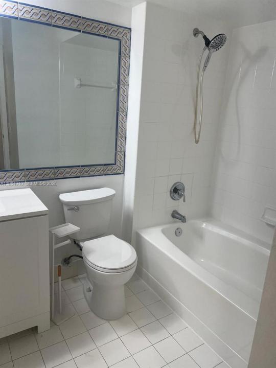 155 NW 96th Ter 2-201, Pembroke Pines, Florida 33024, Stati Uniti