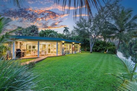 11377 W Biscayne Canal Rd, Miami, Florida 33161, USA