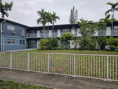 16851 NE 21st Ave 12, North Miami Beach, Florida 33162, USA