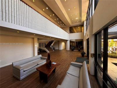 6701 Sunset Dr 102, South Miami, Floride 33143, États-Unis