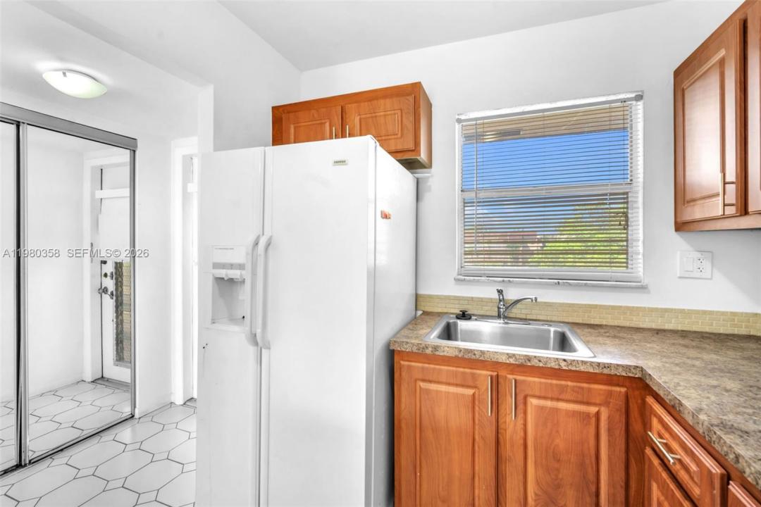 2720 N Pine Island Rd 306, Sunrise, Floride 33322, États-Unis