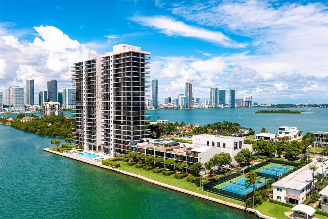1000 Venetian Way 303, Miami, Flórida 33139, Estados Unidos