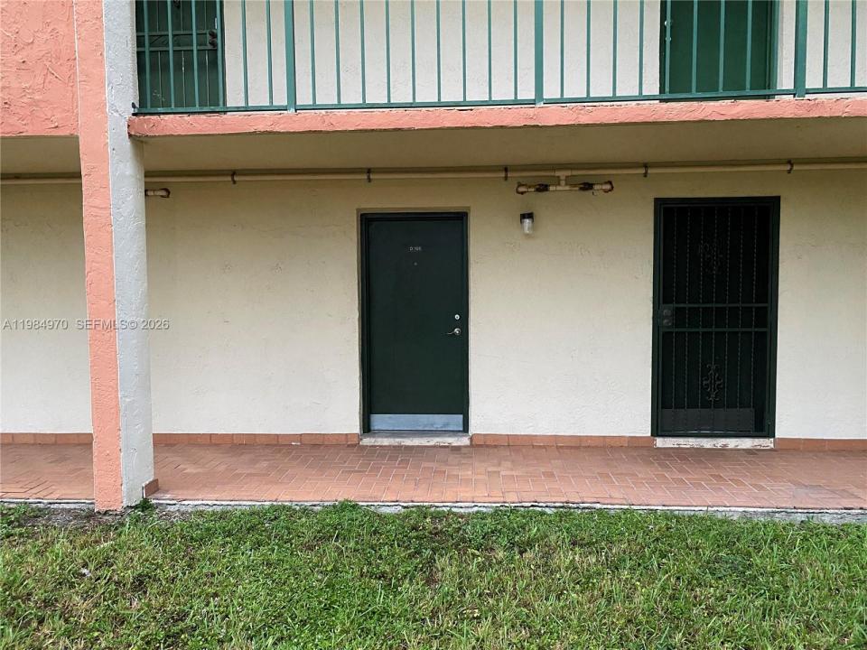 9405 W Flagler St D105, Miami, Florida 33174, USA