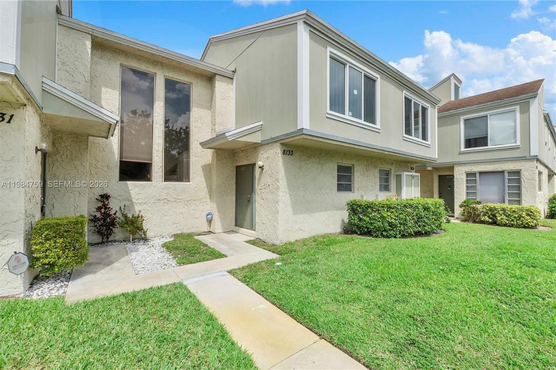 8133 Lagos De Campo Blvd J-1, Tamarac, Florida 33321, Stati Uniti