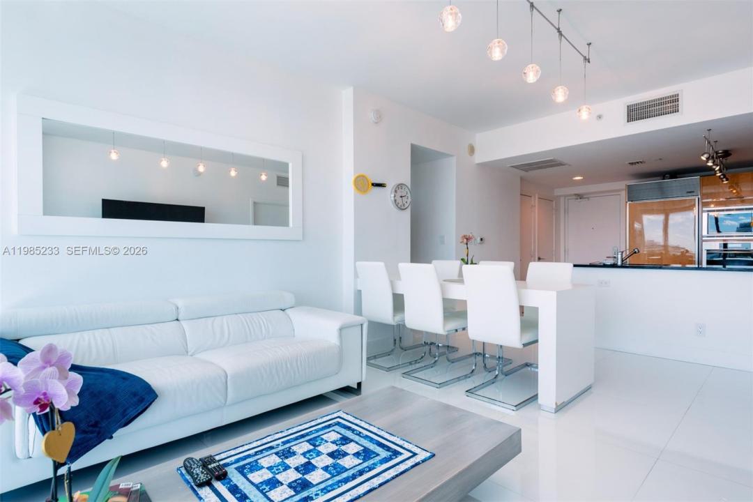 6799 Collins Ave 906, Miami Beach, Florida 33141, Stati Uniti