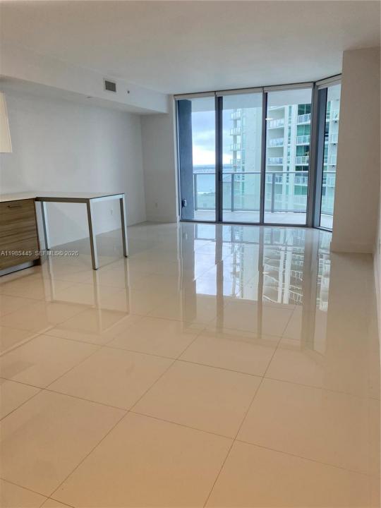 1300 Brickell Bay Dr 1903, Miami, Florida 33131, USA