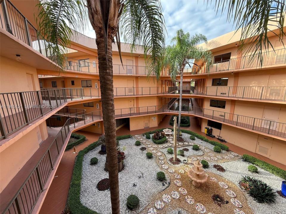 8600 SW 133rd Ave Rd 310, Miami, Florida 33183, Estados Unidos