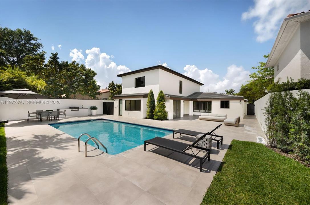 2805 SW 4th Ave, Miami, Floryda 33129, USA