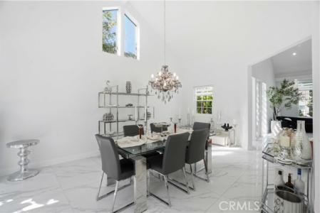 Southby, West Hills, Californie 91304, États-Unis