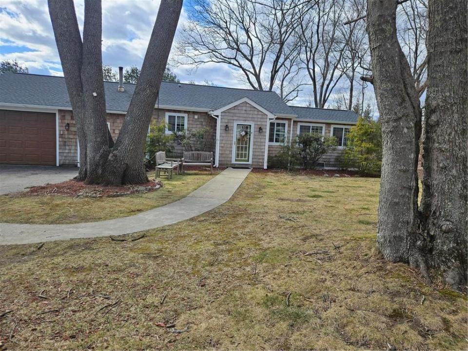 630 Rose Hill Road, South Kingstown, Rhode Island 02879, USA