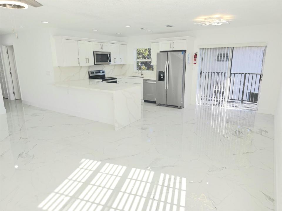 1848 NW 55th Avenue 4x, Lauderhill, Florida 33313