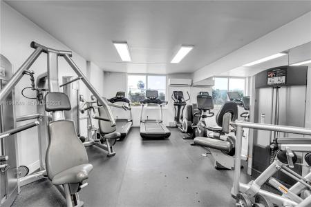 919 Hillcrest Dr 210, Hollywood, Florida 33021, USA