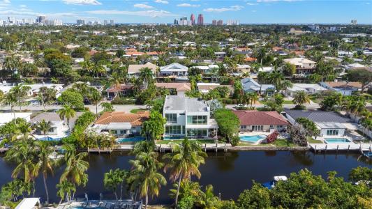 2217 NE 17th Ter, Wilton Manors, Florida 33305, USA