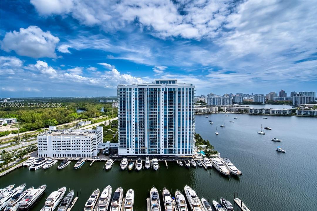 17111 Biscayne Blvd 2305, North Miami Beach, Florida 33160, Stati Uniti