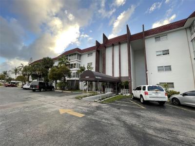2061 NW 47th Ter 306, Lauderhill, Florida 33313, USA